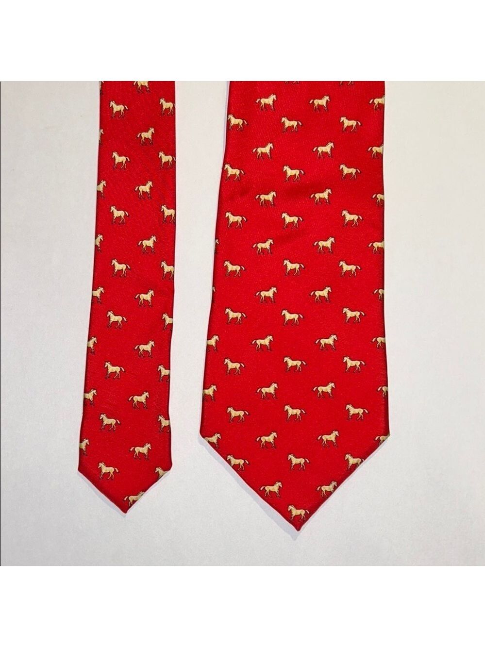 Andrew’s Ties made in Italy Milano, vintage Red Horse Patterned Tie. 62” long.